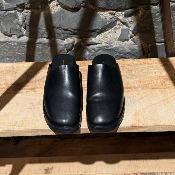 The Row Black Leather Sabot Slip-on Mules - Picture 2 of 10